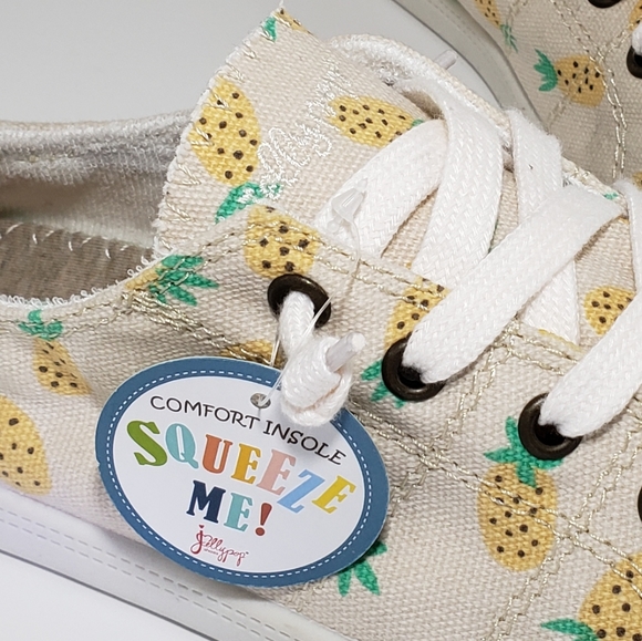 NIB Brand New Beige Pineapple Canvas Sneakers - Picture 7 of 7